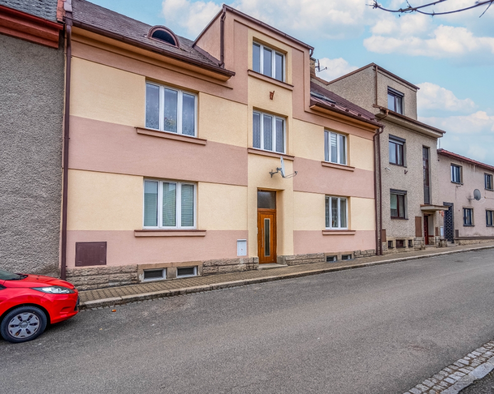 Prodej nájemního domu Police nad Met., ul. Zahradní